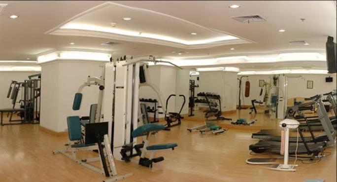Green Land Hotel Kunming Exterior photo